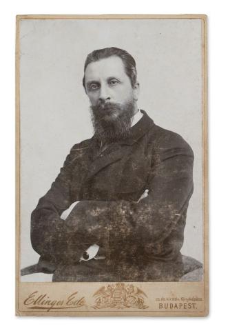 Gróf Apponyi Albert (1846–1933) politikust és családját ábrázoló fényképek   