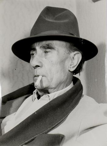 Kassák Lajos portréja 1964 Budapest 