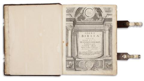 Szent Biblia. Az-az Istennek Ó és Új Testámentomában Foglaltatott egész Szent Irás, Magyar Nyelvre Fordittatott Károli Gáspár által. Es mostan Hetedszer e’  1704 Casselben [Nürnberg] Ingébrand János kőltsége által  