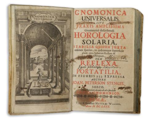 Stengel, Joannes Peterson: Gnomonica universalis, sive praxis amplissima geometrice describendi horologia solaria, stabilia quidem juxta omnes species, in quacunque superficie plana intra sphaeram & obliquam, tum reflexa et portatilia, in figuris 233. expressa. [1-4]  Ulmae, 1680. Typis & sumtibus Matthaei Wagner. 