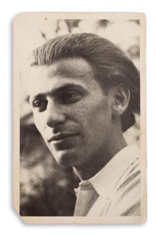 Radnóti Miklósról készült fotók gyűjteménye   