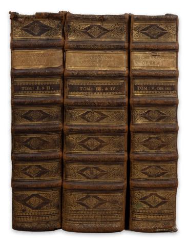 Johannes Chrysostomus: Opera, quatenus in hunc diem latio donata noscuntur… [I–V. könyv három kötetben]  Paris, C. Chevallon, 1536. 