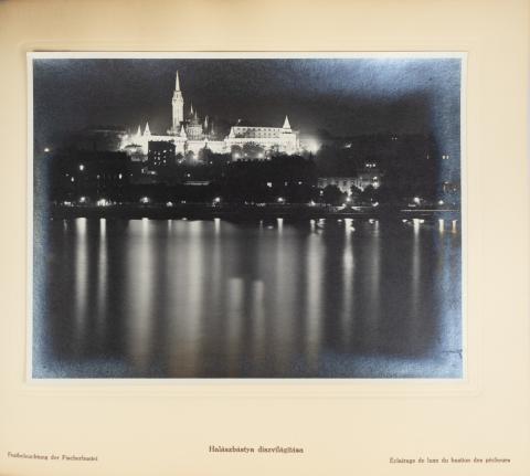 Budapest Székesfőváros Közvilágítása és Díszkivilágítása. [Reprezentatív fotóalbum]  Budapest, év és nyomda nélkül 
