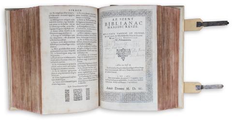 Szent Biblia, az az Istennec O es Wy testamentumanac prophétác es apostoloc által meg iratott szent könyuei. Magyar nyelwre fordittatott egészlen és wijonnan Az Istennec Magyar országban való Anya szent Egyházánac épülésére  Visolban, 1590. Nyomtattatott Mantskovit Balint altal  