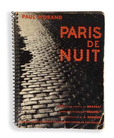 Morand, Paul - Brassaï [Gyula Halász] : Paris de nuit. 60 photos inédites de Brassai   Paris, [1933.] Édition Arts et Métiers 